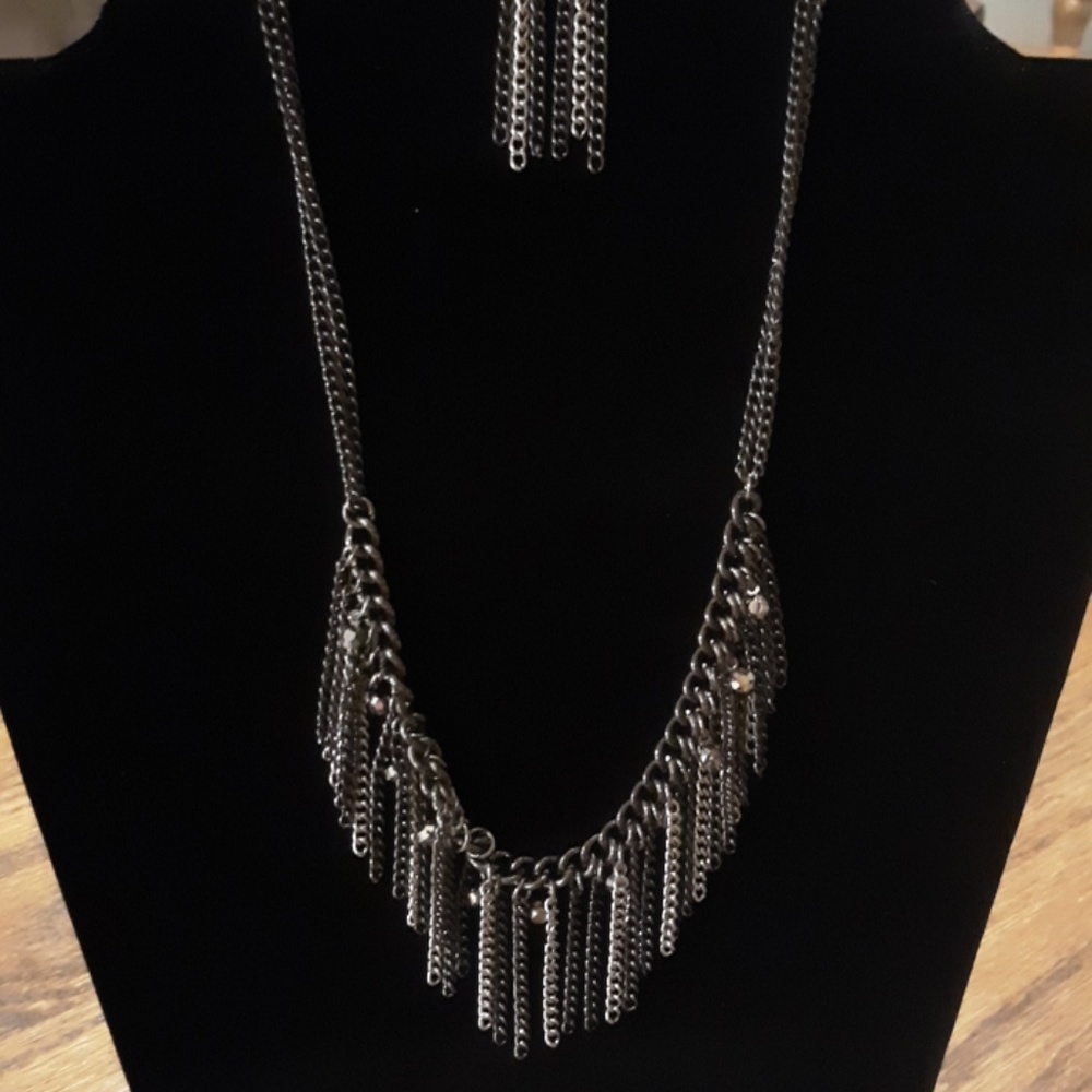 Necklace & earrings